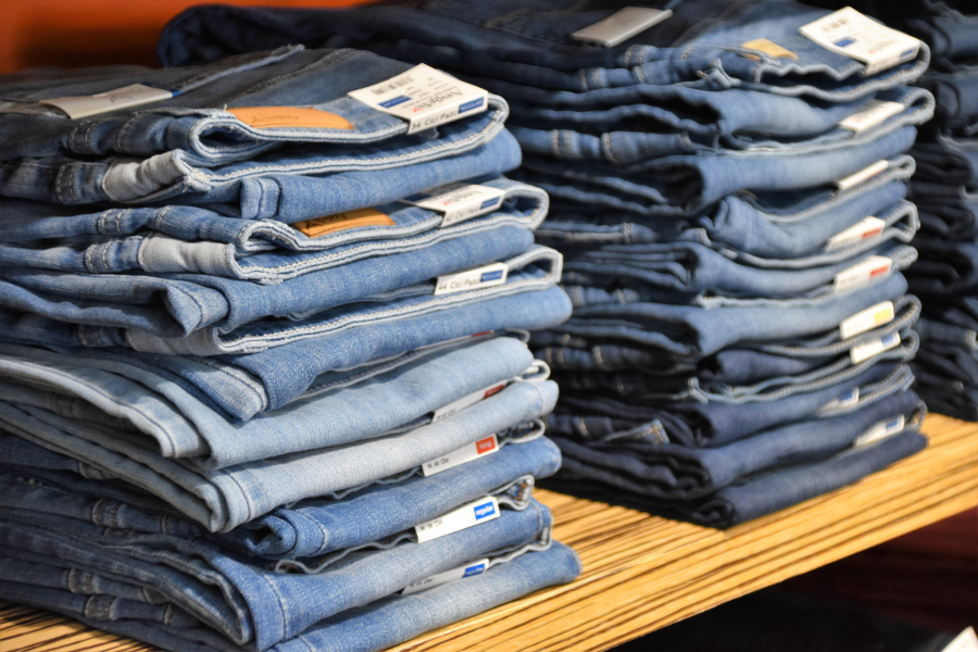 Online bestellen oder zum Jeanskauf in die Stadt fahren? Für die meisten keine Entweder-Oder-Entscheidung.
