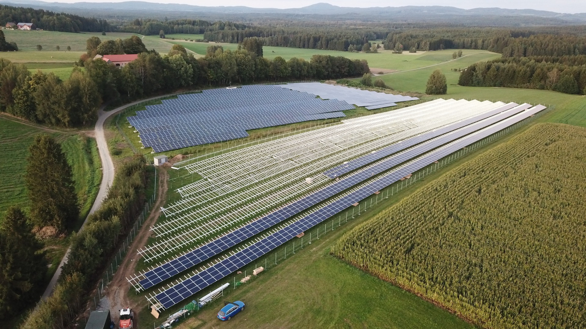 Freiflächen sind nur begrenzt verfügbar. Ihre Nutzung durch PV-FFA sollte daher effektiv und unter Berücksichtigung der unterschiedlichen Ansprüche erfolgen.